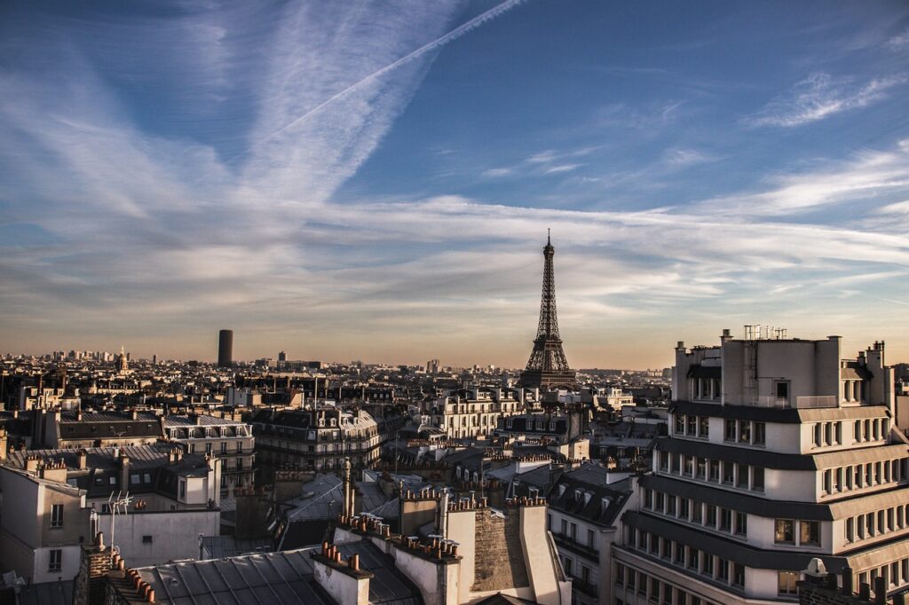 Descubra os encantos da Cidade Luz em uma incrível viagem para Paris!